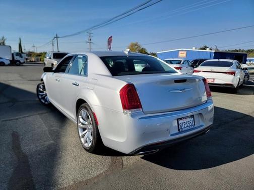 2019 Chrysler 300 Limited