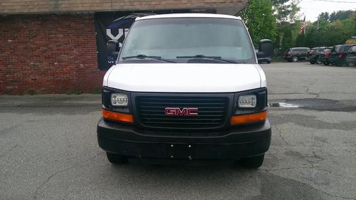 White 2014 GMC Savana 2500 Work Van