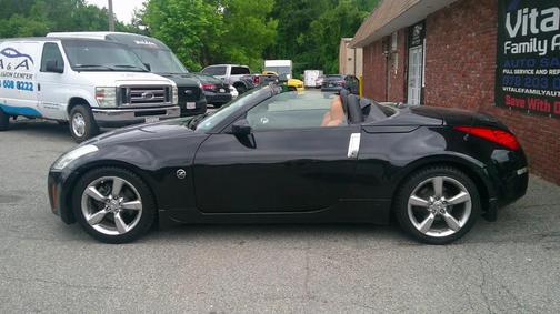 Black 2006 Nissan 350Z Enthusiast
