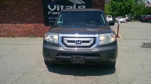 Gray 2011 Honda Pilot LX
