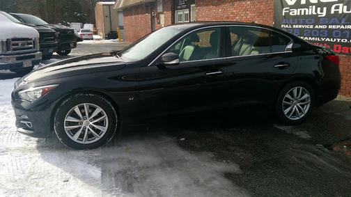 2015 INFINITI Q50 Premium