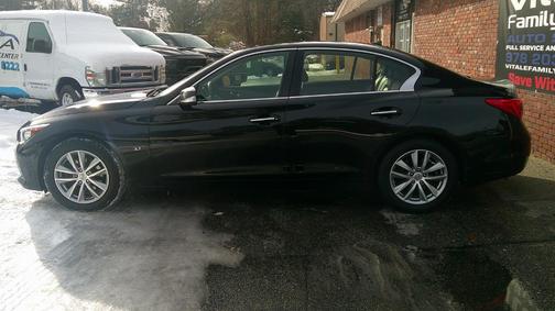 2015 INFINITI Q50 Premium