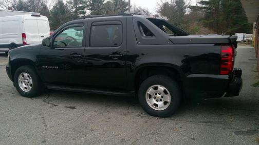 2011 Chevrolet Avalanche 1500 LS