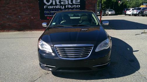 2014 Chrysler 200 Limited