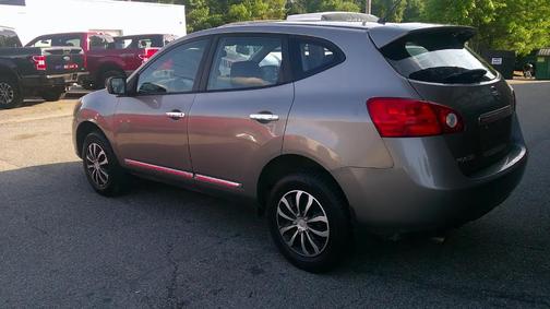 Gray 2013 Nissan Rogue S