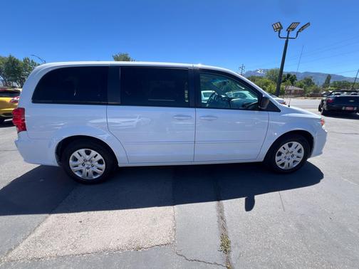 White Knuckle Clearcoat 2017 Dodge Grand Caravan SE