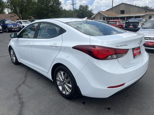 Quartz White Pearl 2015 Hyundai ELANTRA SE