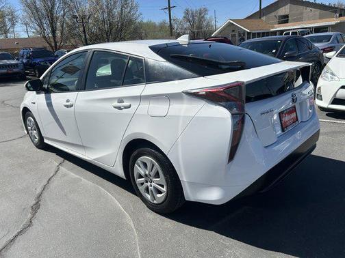 2016 Toyota Prius Two