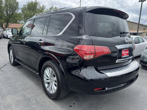 Black Obsidian 2017 INFINITI QX80 Limited
