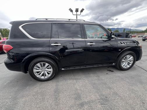 Black Obsidian 2017 INFINITI QX80 Limited