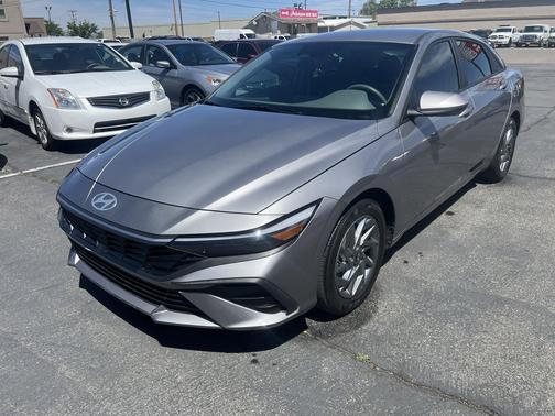 Fluid Metal 2025 Hyundai ELANTRA HEV Blue