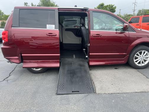 Octane Red Pearlcoat 2019 Dodge Grand Caravan SXT