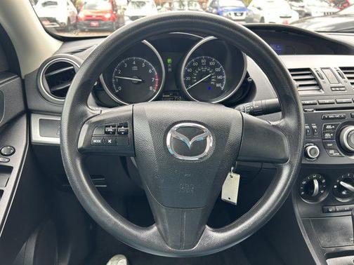 2013 Mazda Mazda3 i SV