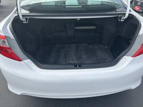 2014 Toyota Camry Hybrid LE