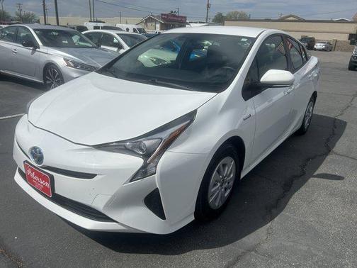 Super White 2016 Toyota Prius Two
