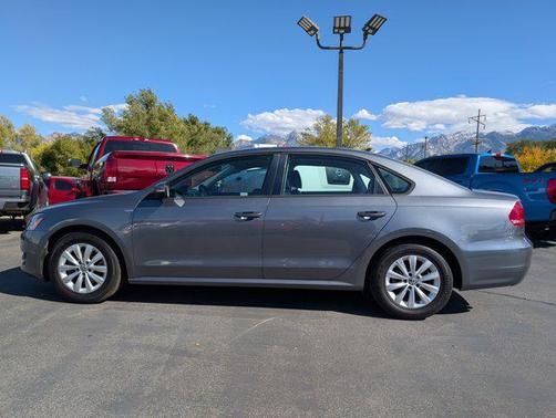 2014 Volkswagen Passat 1.8T S
