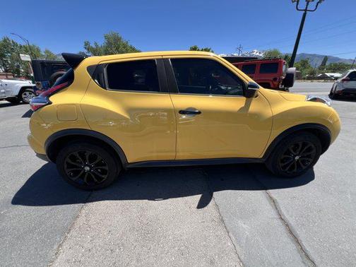 Solar Yellow 2016 Nissan Juke SV