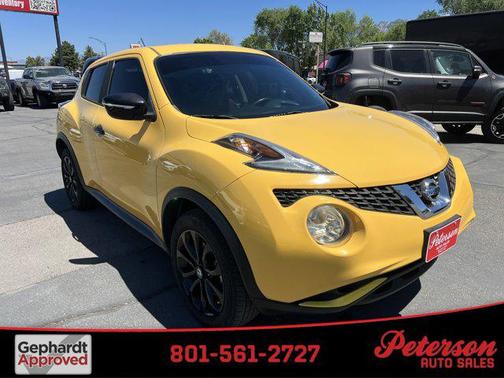 Solar Yellow 2016 Nissan Juke SV
