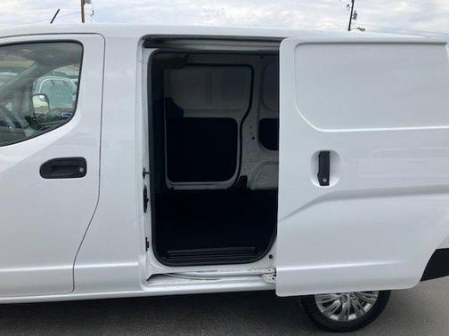 2016 Nissan NV200 SV