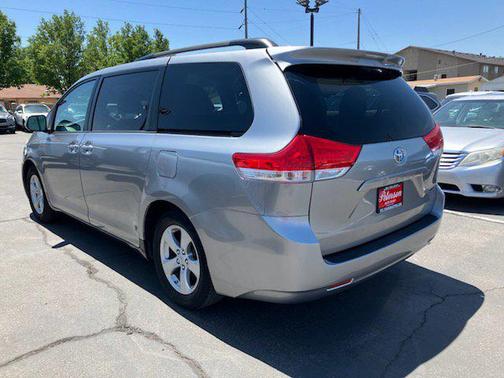 2012 Toyota Sienna LE