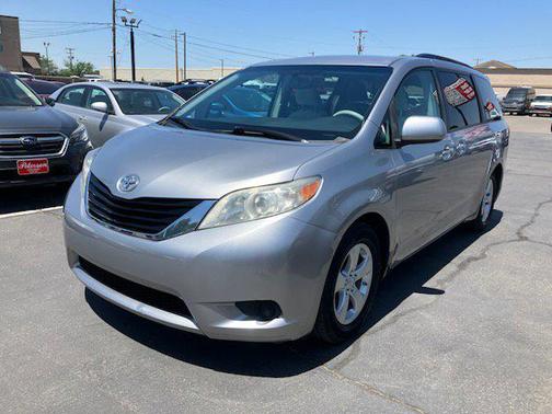 2012 Toyota Sienna LE