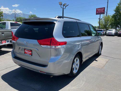 2012 Toyota Sienna LE