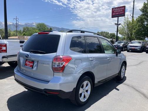2016 Subaru Forester 2.5i