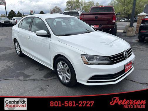 Pure White 2017 Volkswagen Jetta 1.4T S