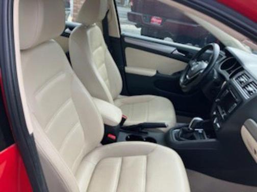 2015 Volkswagen Jetta Auto SE w/Connectivity