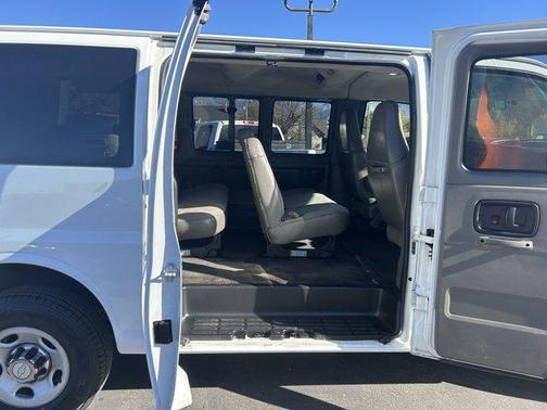2008 Chevrolet Express 3500 Base
