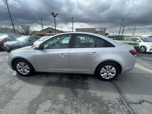 Silver Ice Metallic 2015 Chevrolet Cruze LS