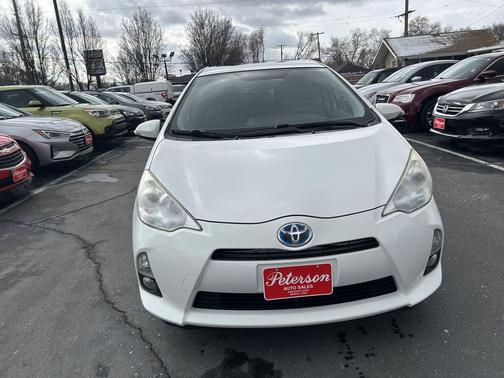 Super White 2012 Toyota Prius c Four