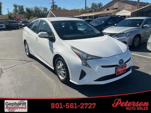 Super White 2018 Toyota Prius Two
