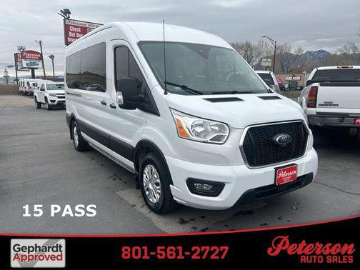 Oxford White 2022 Ford Transit-350 XLT