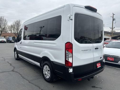 Oxford White 2022 Ford Transit-350 XLT