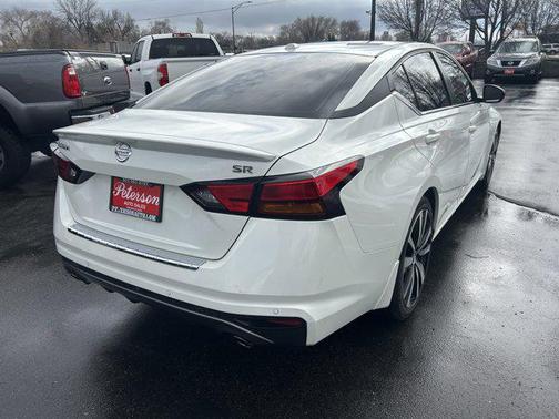 2022 Nissan Altima SR FWD