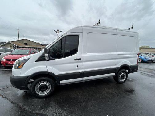 Oxford White 2017 Ford Transit-250 Base