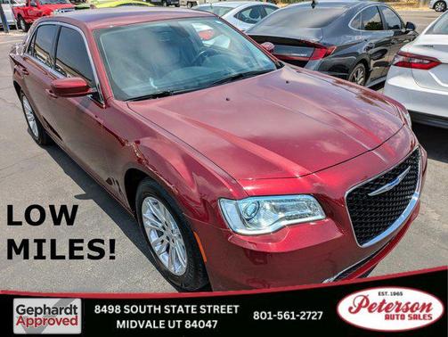 2019 Chrysler 300 Touring