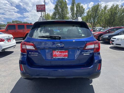 Lapis Blue Pearl 2017 Subaru Outback 2.5i
