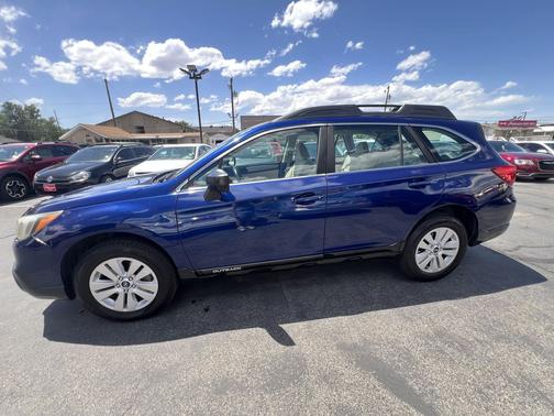 Lapis Blue Pearl 2017 Subaru Outback 2.5i
