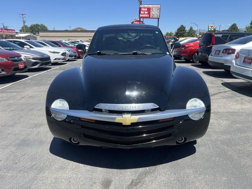 Smokin' Asphalt 2006 Chevrolet SSR LS