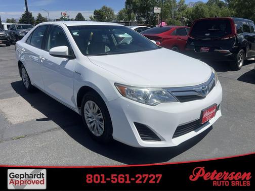 Super White 2014 Toyota Camry Hybrid LE
