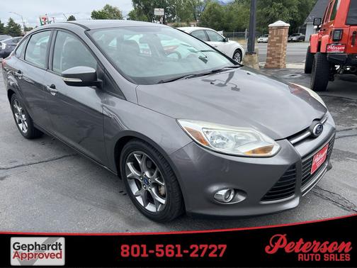 Sterling Grey Metallic 2013 Ford Focus SE
