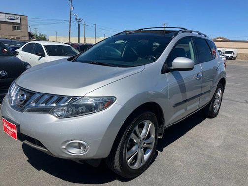2010 Nissan Murano LE
