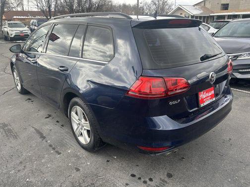 2015 Volkswagen Golf SportWagen TDI S 4-Door