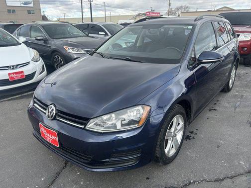 2015 Volkswagen Golf SportWagen TDI S 4-Door