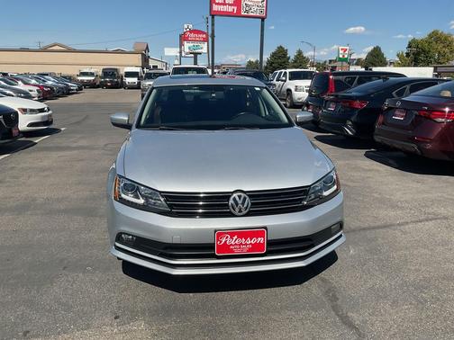 Reflex Silver Metallic 2015 Volkswagen Jetta Auto SE w/Connectivity/Navigation