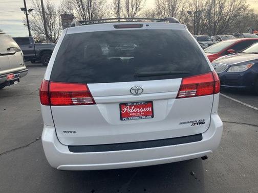 2004 Toyota Sienna XLE