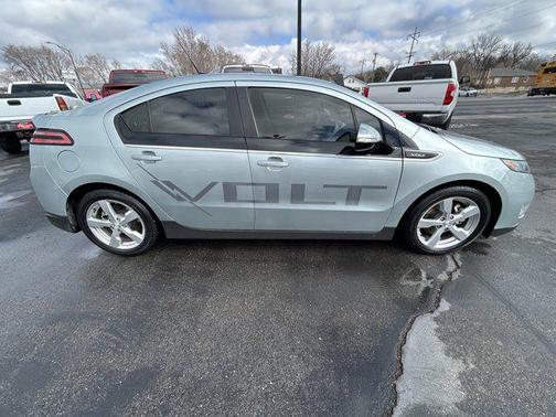 2012 Chevrolet Volt Base