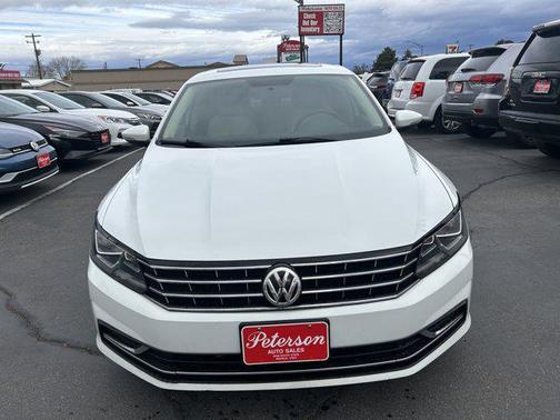 2016 Volkswagen Passat 1.8T SE